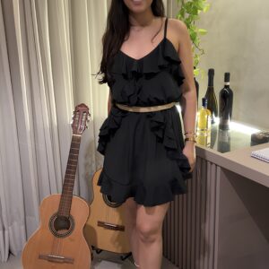 Vestido Curto com babados