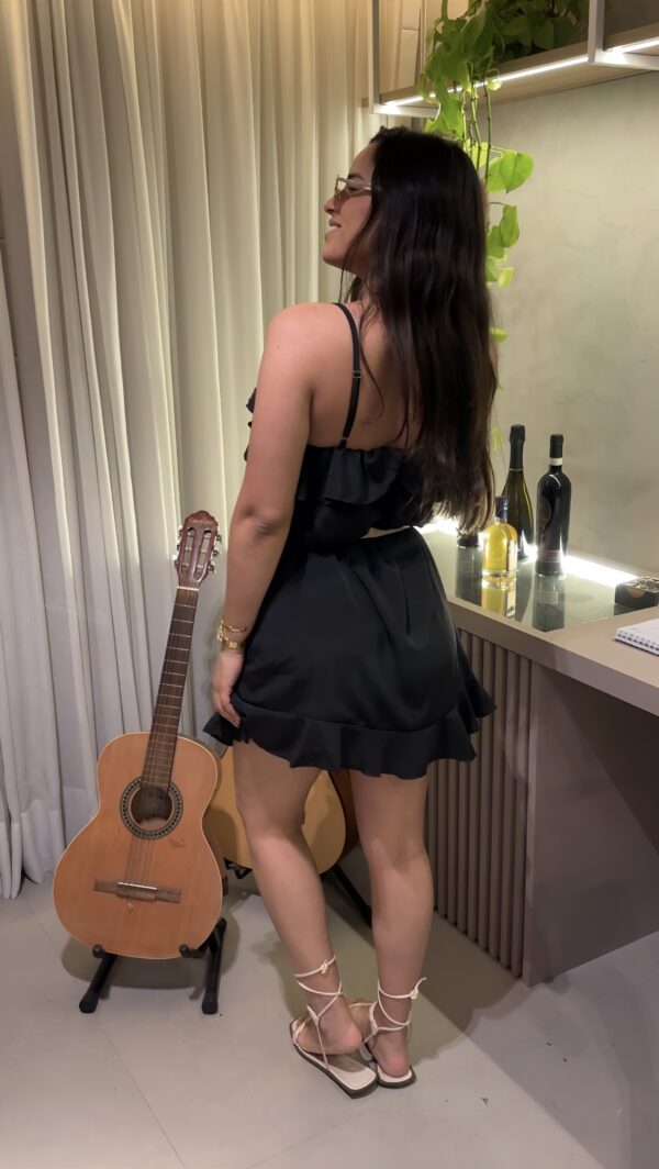 Vestido Curto com babados - Imagem 2